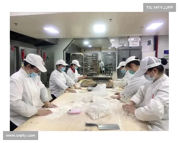 扬州餐饮供应商因使用过期食材被责令停业整顿行业反响强烈 扬州餐饮供应商因使用过期食材被责令停业整顿行业反响强烈